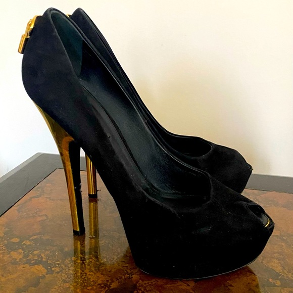 Louis Vuitton Black Suede Stiletto w. Gold Metallic Heel & Lock - Picture 3 of 4